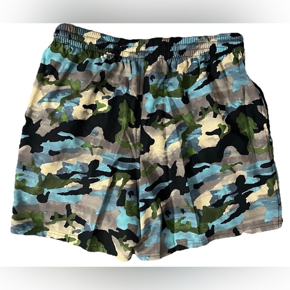 Nike Large Men’s Blue Black Camo Swim Shorts 5” Athletic NWT - Picture 3 of 3